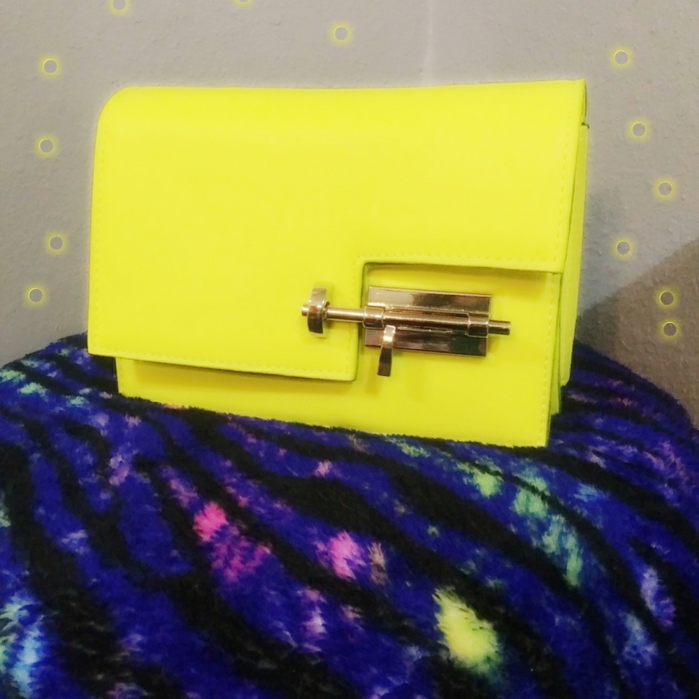 Purses - Picture 2 of 2